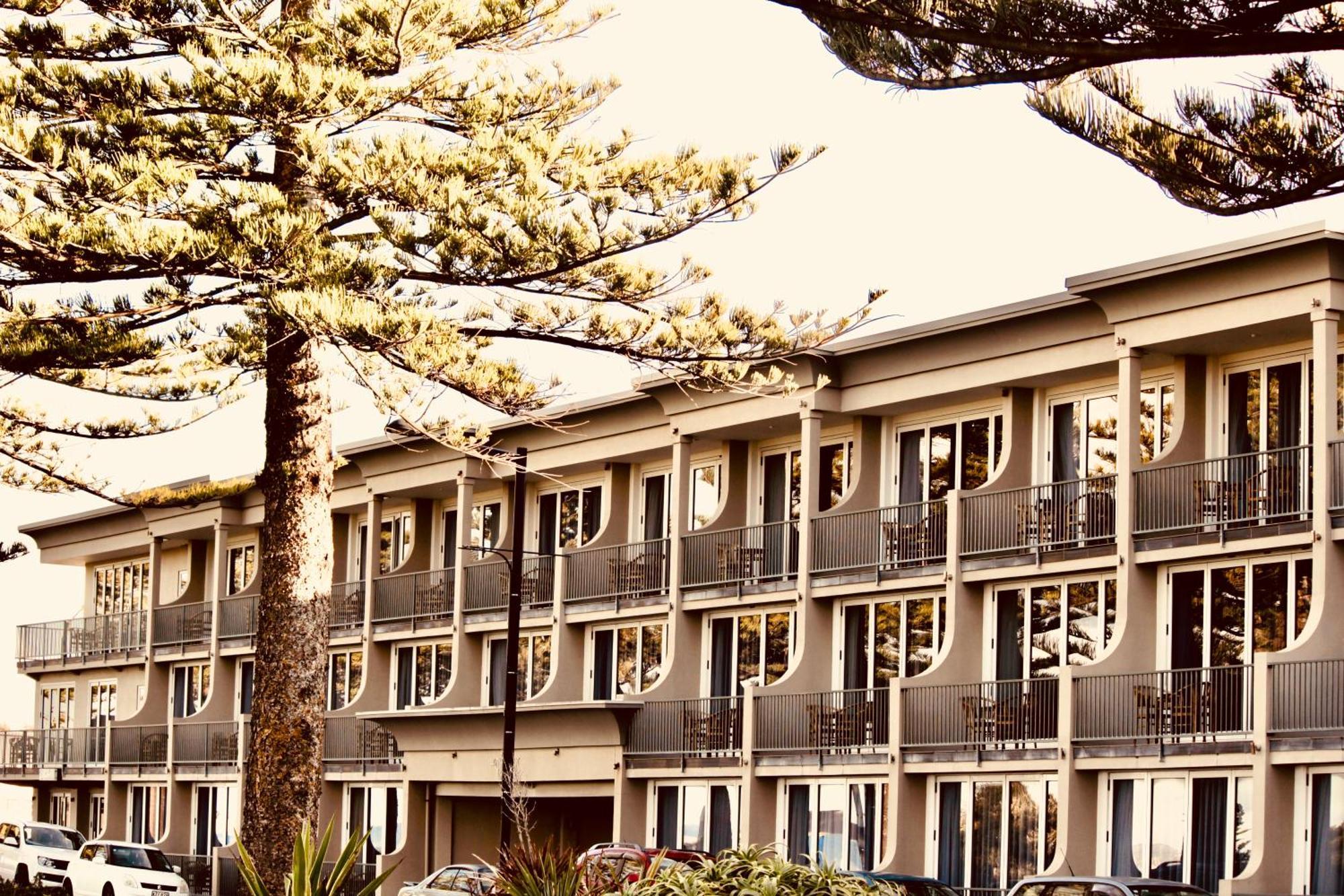 Hotel The Nautilus à Napier Extérieur photo The Surf Hotel