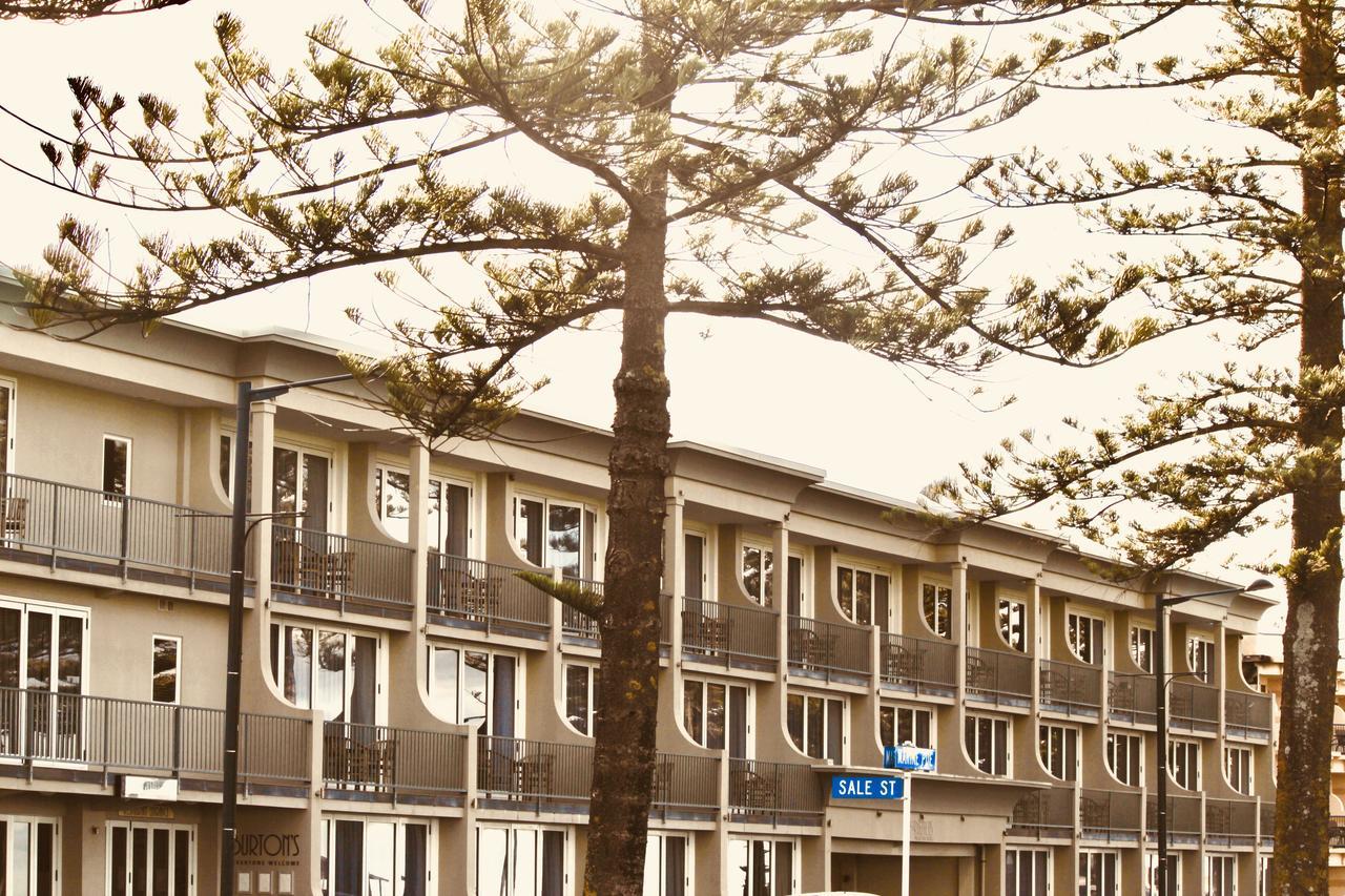 Hotel The Nautilus à Napier Extérieur photo The 1960s apartment block at the northern end of the street